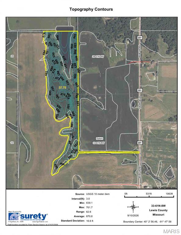 Living room — 37 Lewis CR 201 Lewistown Missouri real estate