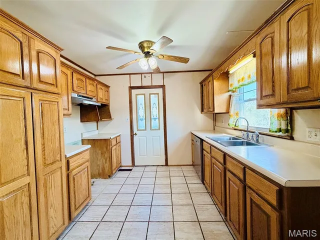 Primary bedroom — 3381 Highway M Poplar Bluff Missouri real estate