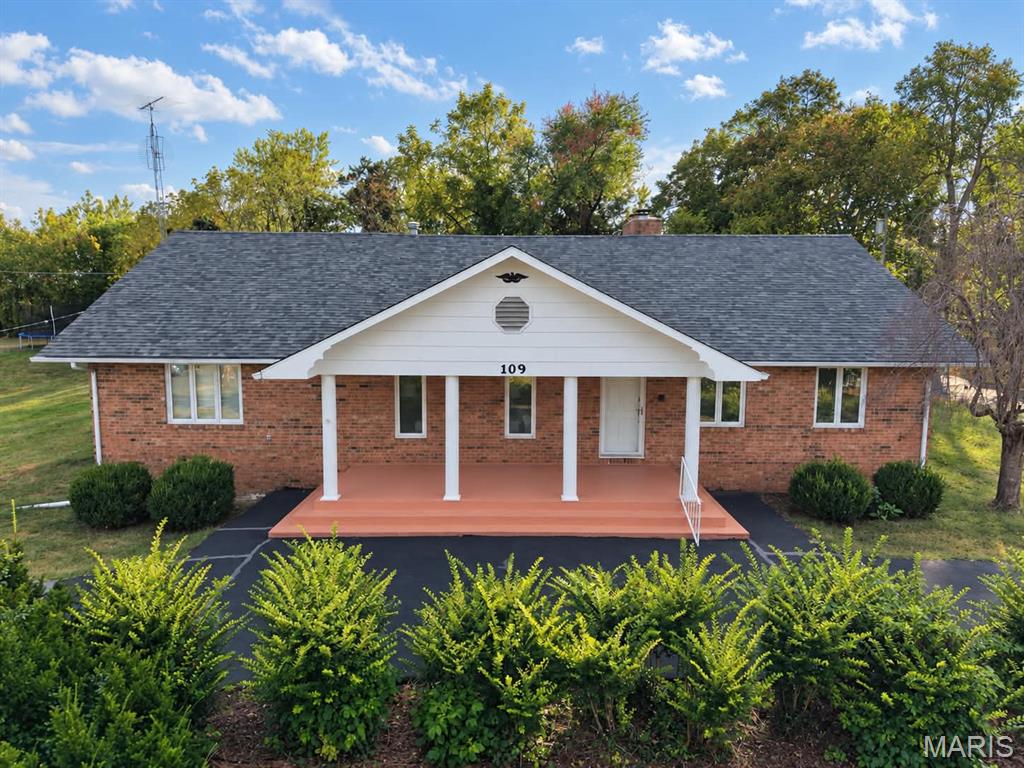 109 E Jefferson Avenue Richland Missouri 4 bedroom 4 bathroom home for sale listed at $289,900
