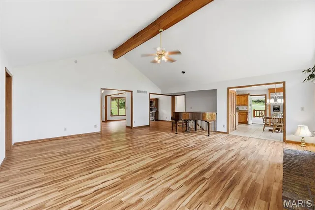Living room — 1409 Boone Valley Ridge Augusta Missouri real estate