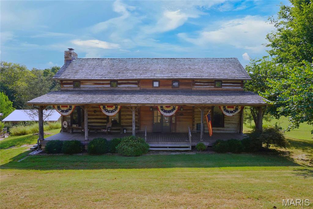 2136 Walz Road Hermann Missouri 3 bedroom 1 bathroom home for sale listed at $1,495,000