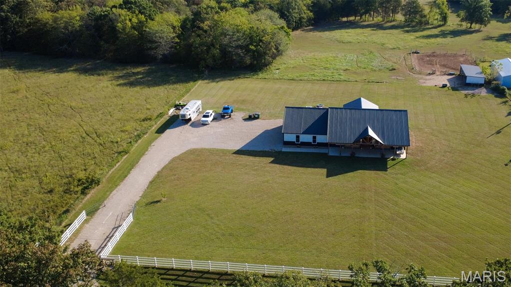 6944 Hillsboro Road Bonne Terre Missouri 3 bedroom 2 bathroom home for sale listed at $658,900