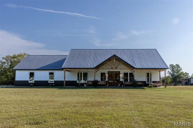 Front exterior — 6944 Hillsboro Road Bonne Terre Missouri real estate