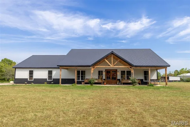 Front exterior — 6944 Hillsboro Road Bonne Terre Missouri real estate