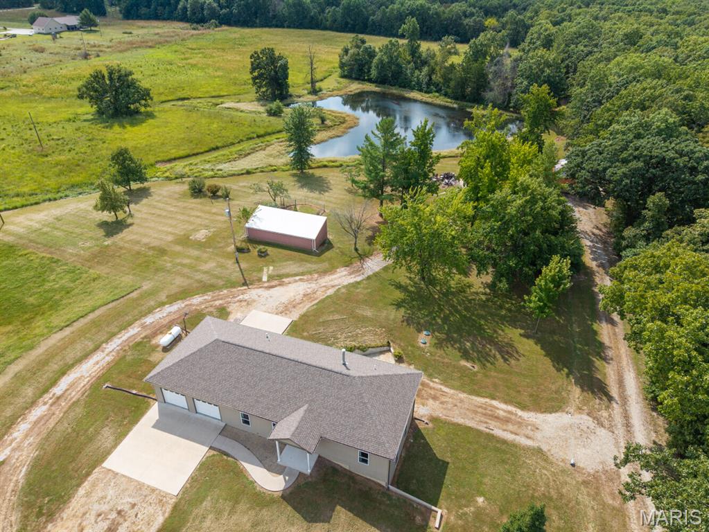 5704 County Road 262 Auxvasse Missouri 5 bedroom 3 bathroom home for sale listed at $565,000