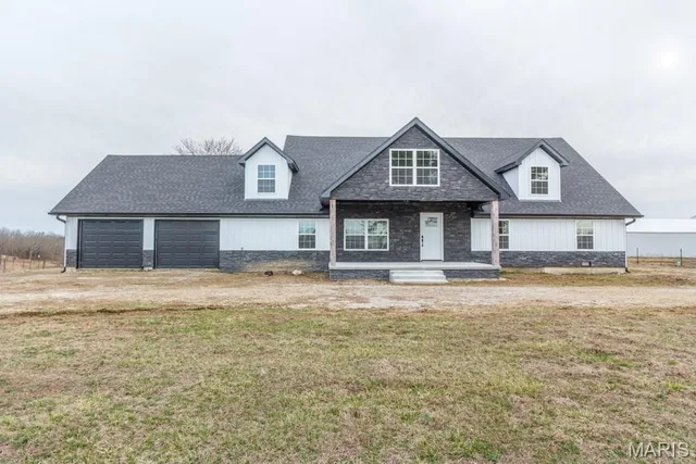 24111 EVANSTON Road, Lebanon MO