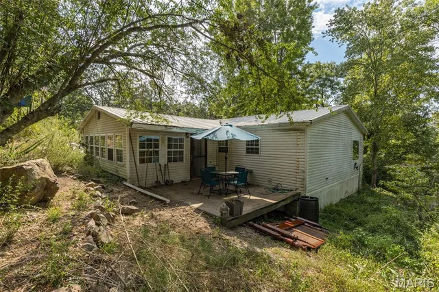 Primary bedroom — 6186 Highway Fredericktown Missouri real estate
