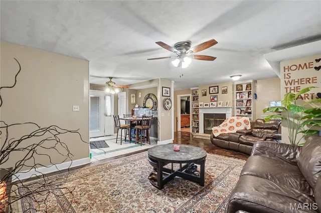 Kitchen — 101 Sunset Drive Hazelwood Missouri real estate
