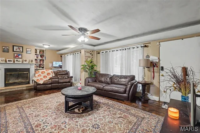 Primary bedroom — 101 Sunset Drive Hazelwood Missouri real estate
