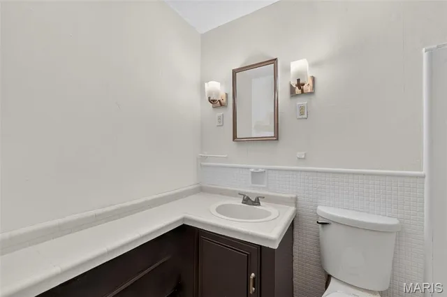 8724 Santa Bella Drive, Hazelwood MO