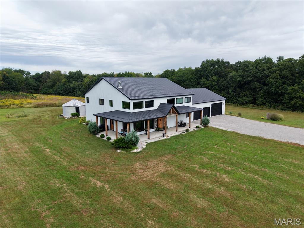 20455 Highway FF New London Missouri 3 bedroom 3 bathroom home for sale listed at $733,000