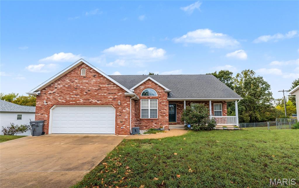 109 Ridgeview Drive St Robert Missouri 4 bedroom 3 bathroom home for sale listed at $375,000