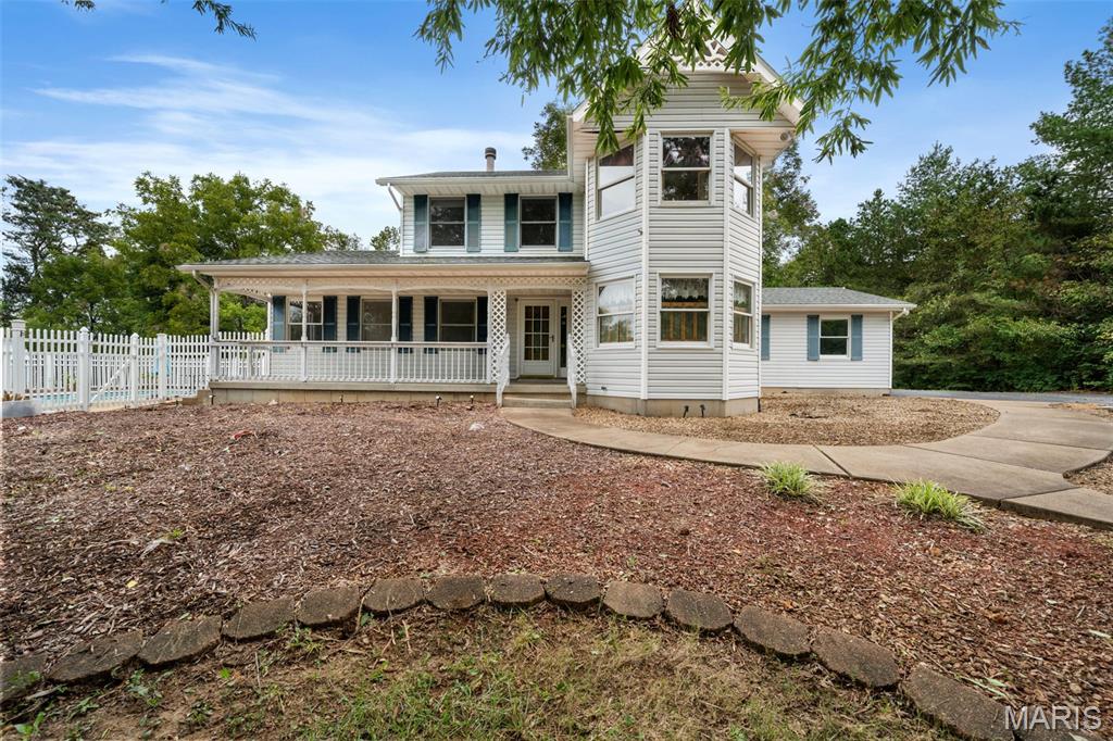 9360 Ashbrook Farm Road Hillsboro Missouri 3 bedroom 3 bathroom home for sale listed at $364,900