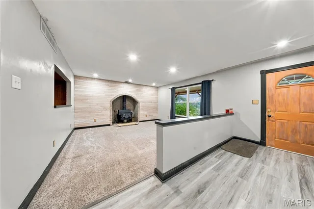 Primary bedroom — 47 W Nottingham Circle Sullivan Missouri real estate