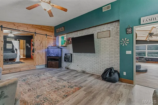 Primary bedroom — 43789 County Road 111 Bernie Missouri real estate