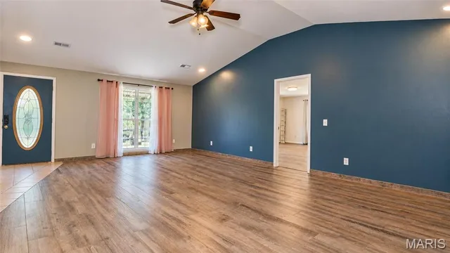 Living room — 1035 Jacks Fork Road Other Missouri real estate