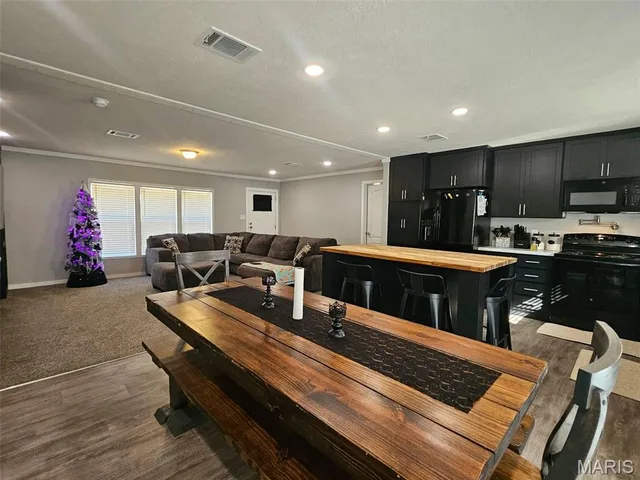 Kitchen — 607 W School St. Crocker Missouri real estate