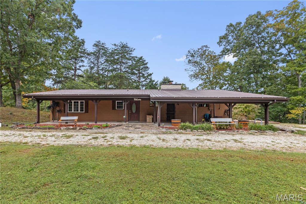 1521 W Highway 100 Hermann Missouri 3 bedroom 1 bathroom home for sale listed at $499,000