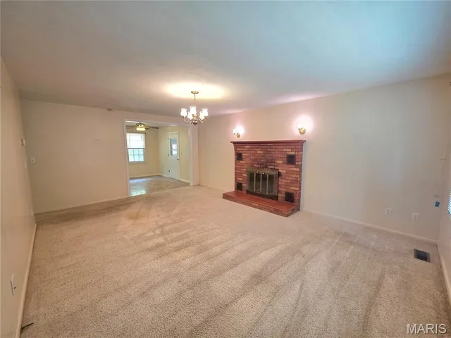 Living room — 1319 Briarwood Drive Houston Missouri real estate