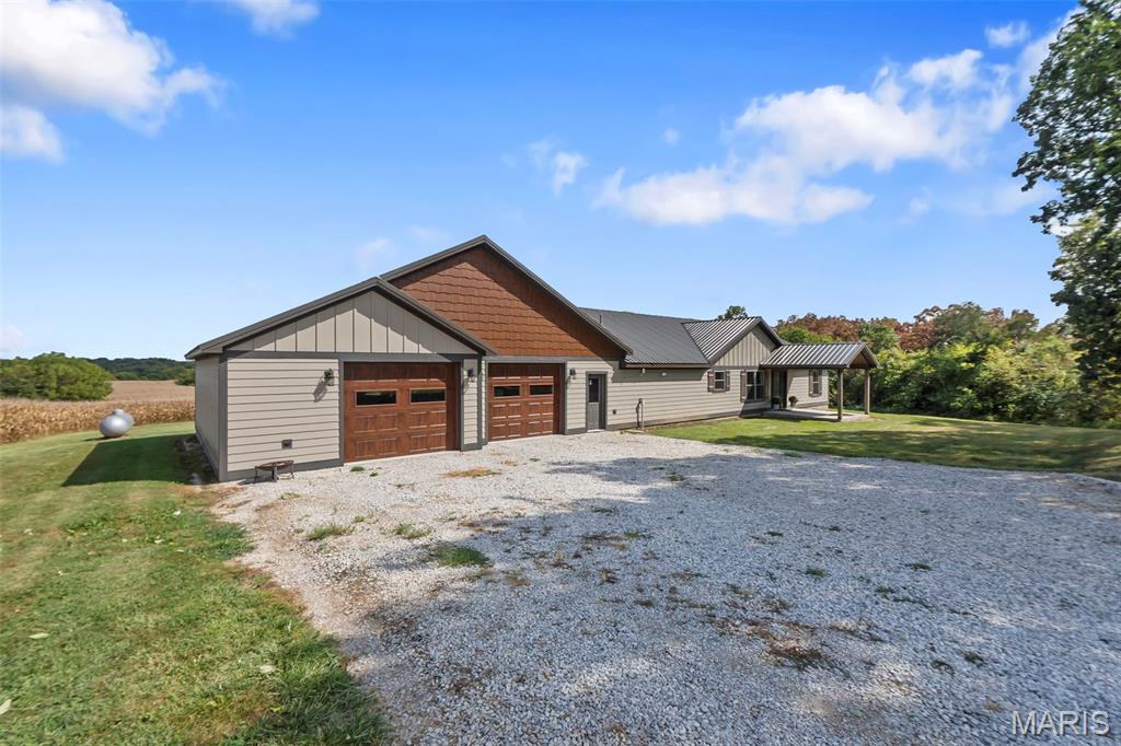 2759 Pcr 910 Perryville Missouri 3 bedroom 2 bathroom home for sale listed at $1,498,000