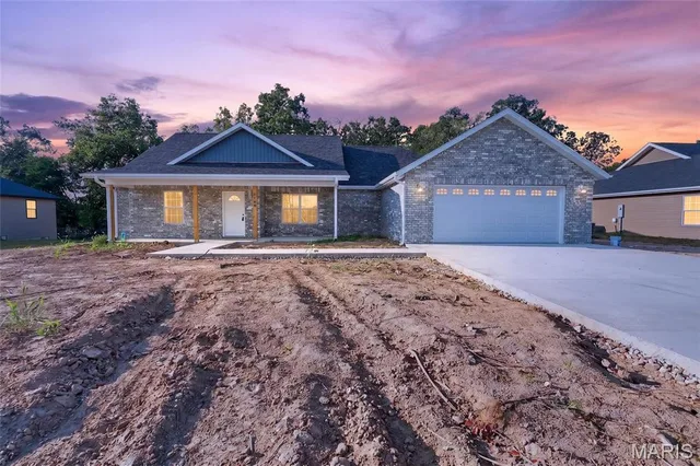 Front exterior — 1100 Daytona Drive Lebanon Missouri real estate