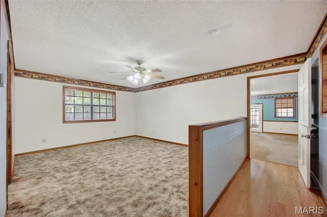 Living room — 16924 Heller Lane St Robert Missouri real estate