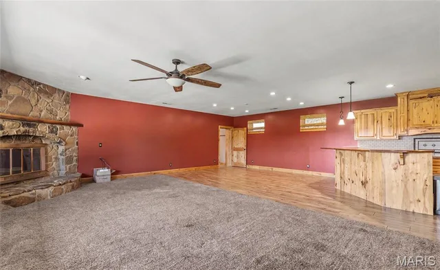 Living room — 1770 McDade Springs Road Cuba Missouri real estate