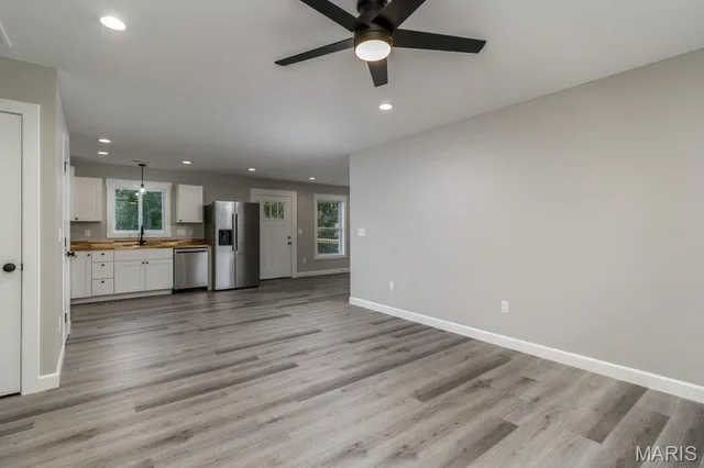 Kitchen — 15564 Top Drive St Robert Missouri real estate