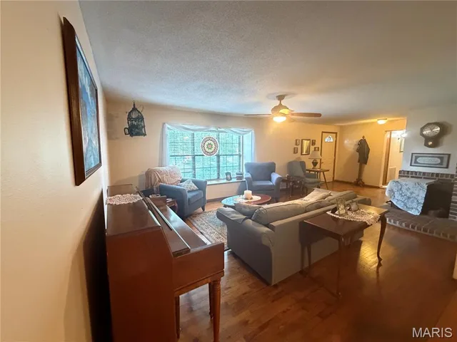 Primary bedroom — 136 Highway O Williamsville Missouri real estate