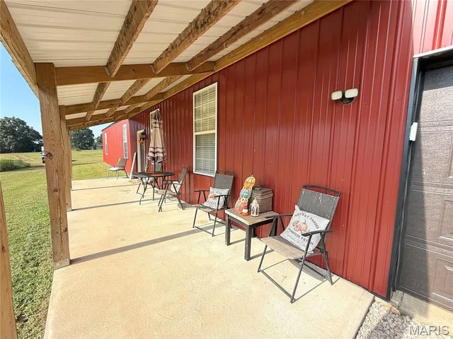 Front exterior — 2197 County Road 459 Poplar Bluff Missouri real estate