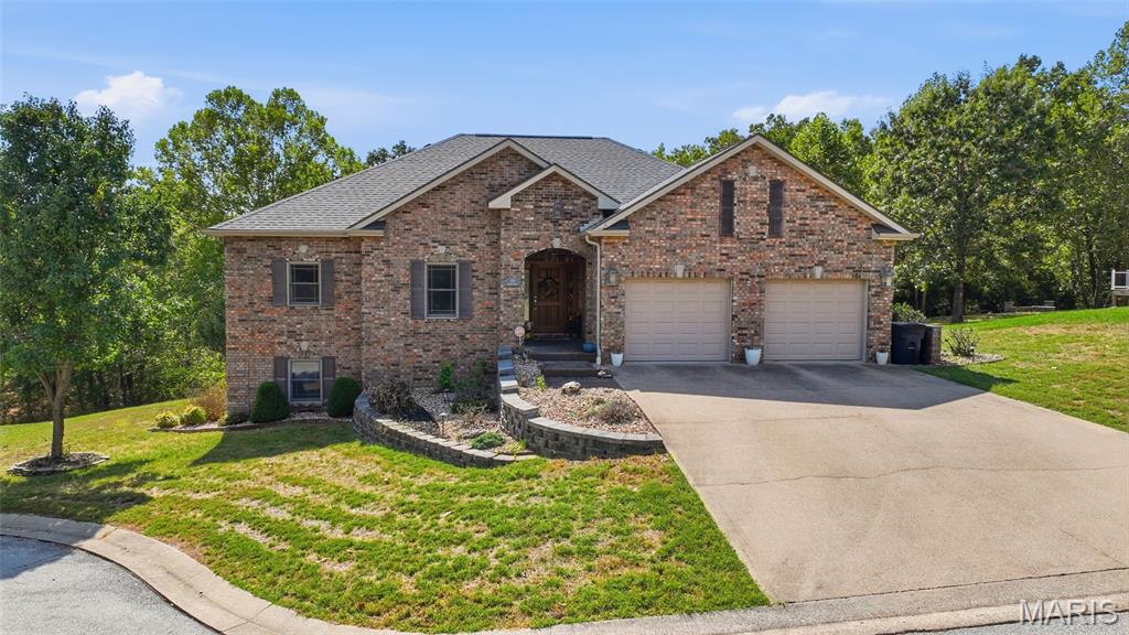 118 Hickory Ridge Waynesville Missouri 3 bedroom 3 bathroom home for sale listed at $415,000