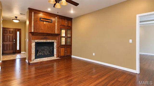 Primary bedroom — 118 Hickory Ridge Waynesville Missouri real estate
