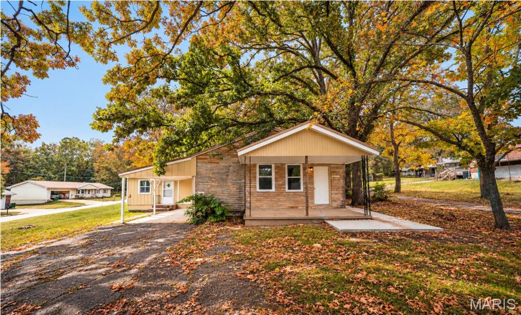 401 Fort Wyman Road Rolla Missouri 3 bedroom 2 bathroom home for sale listed at $165,000