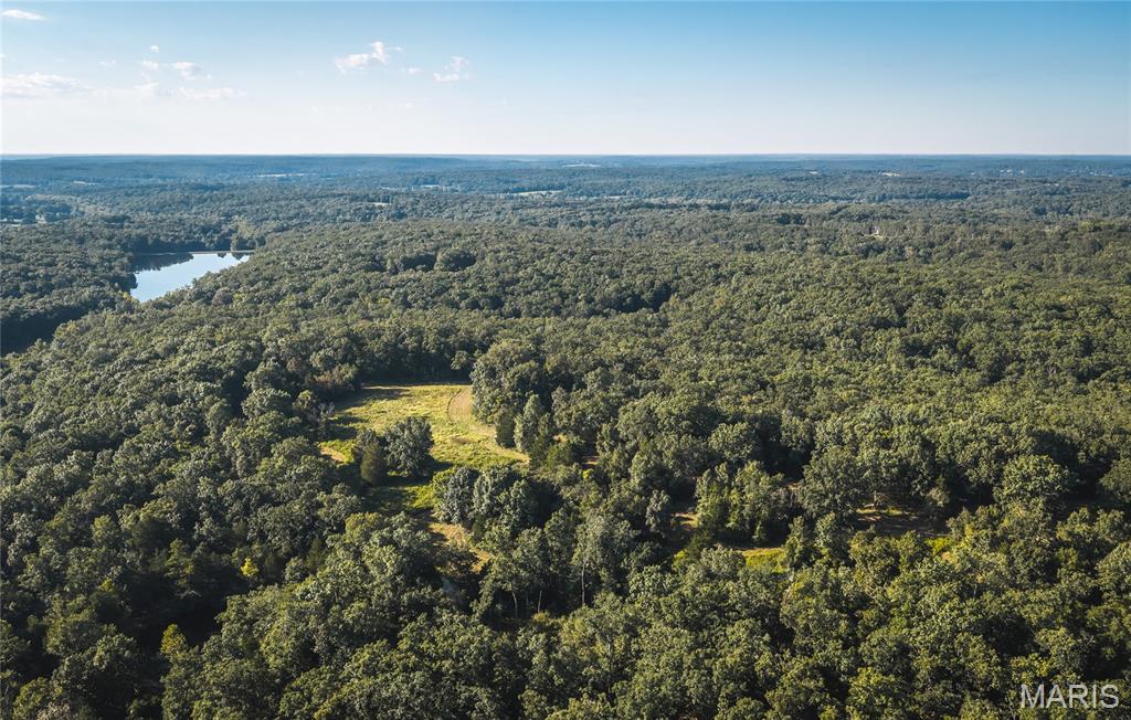 126.5+/- Hwy V Owensville Missouri home for sale listed at $885,500
