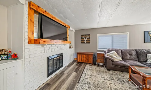 Primary bedroom — 13130 County Road 7240 Newburg Missouri real estate
