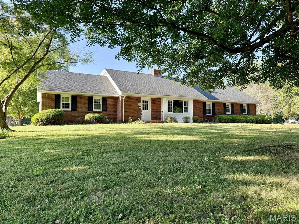 27976 Highway Ww Clarksville Missouri 4 bedroom 4 bathroom home for sale listed at $524,900