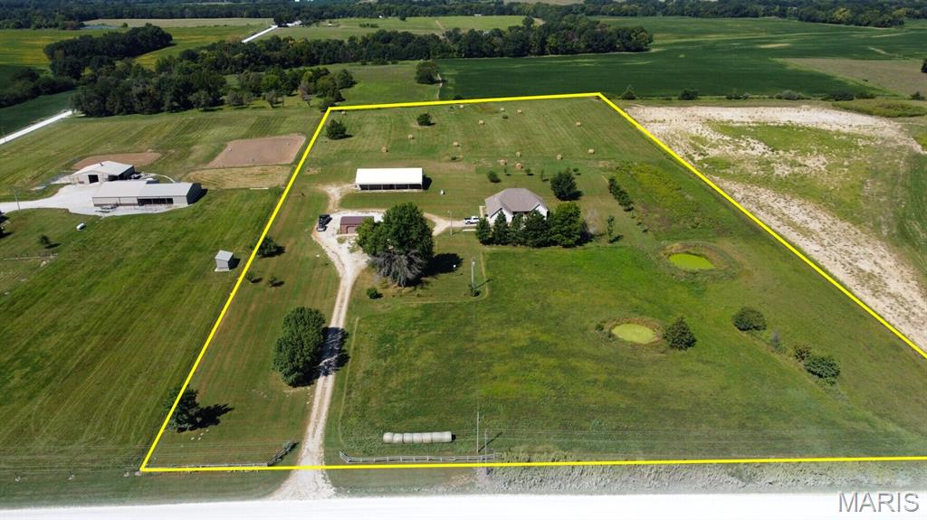 12201 S Clinkenbeard Road Ashland Missouri 4 bedroom 2 bathroom home for sale listed at $650,000
