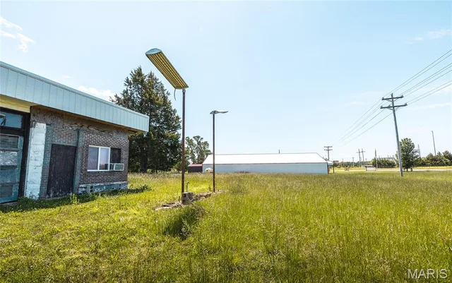 Primary bedroom — 12848 Highway-17 Plato Missouri real estate