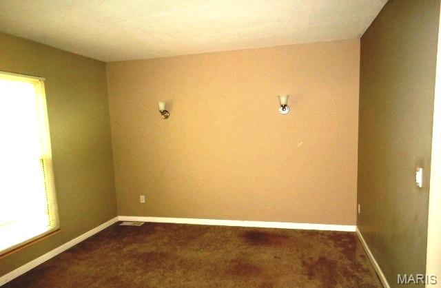 Primary bedroom — 6671 Flowerfield Ln Florissant Missouri real estate