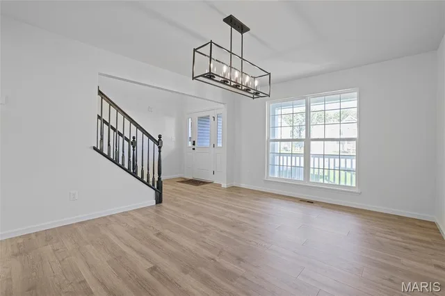 Primary bedroom — 2322 Castle Hill Drive Rolla Missouri real estate