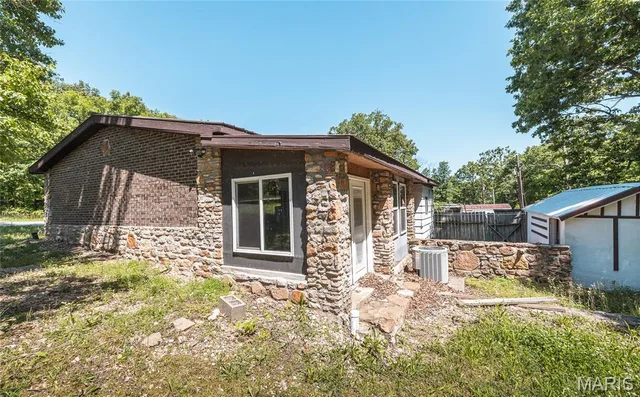 Primary bedroom — 37310 Highway Aw Plato Missouri real estate
