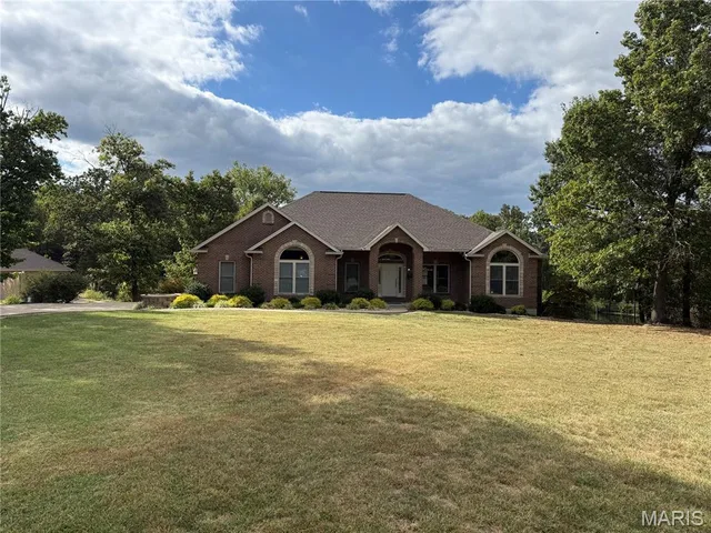 Front exterior — 415 Big River Circle Bonne Terre Missouri real estate