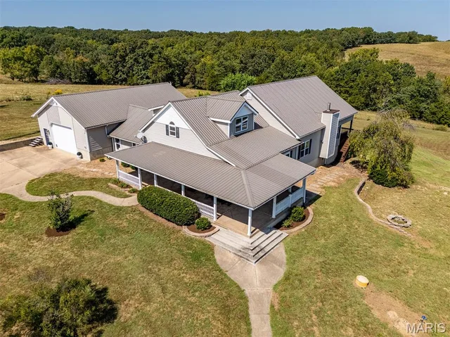 Front exterior — 1845 Flottmann Road Gerald Missouri real estate