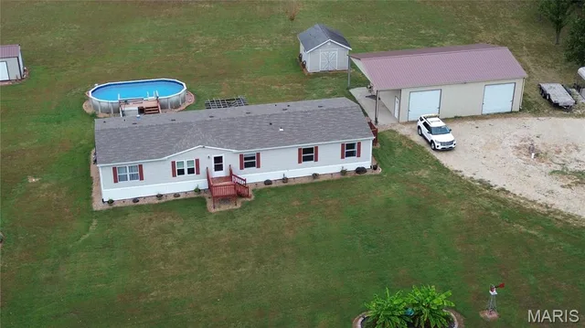 20499 Township Line Road, Warrenton MO