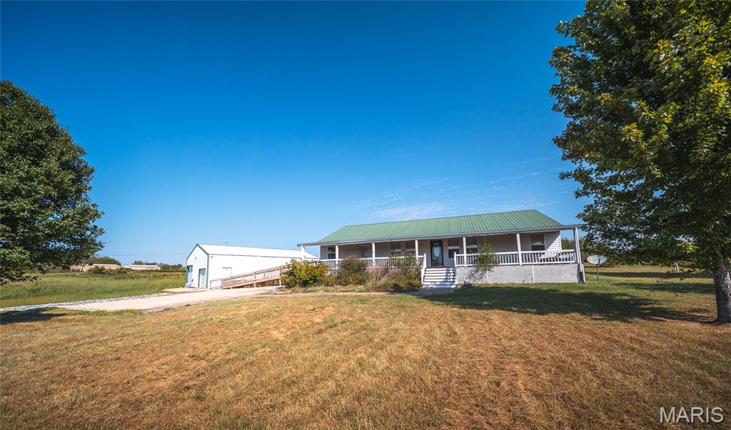 13001 County Road 7240 Newburg Missouri 4 bedroom 3 bathroom home for sale listed at $325,000