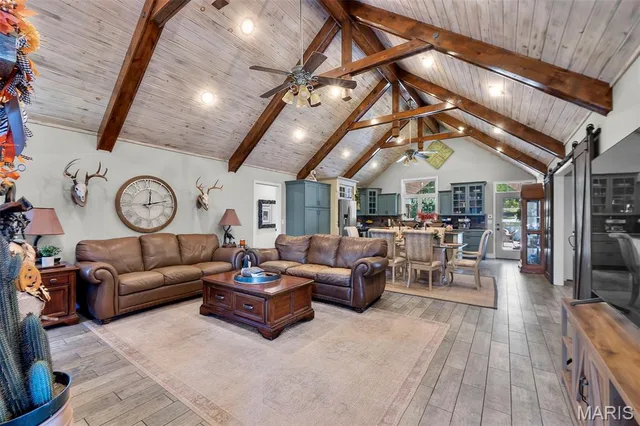 Living room — 12810 State Highway 34 Glen Allen Missouri real estate
