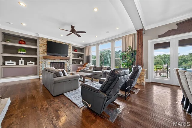 Kitchen — 2000 Diehr Road Wentzville Missouri real estate