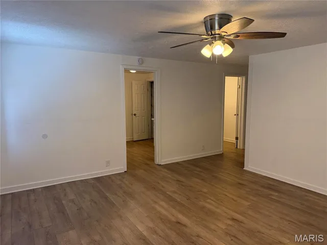 Primary bedroom — 12445 County Road 6590 West Plains Missouri real estate