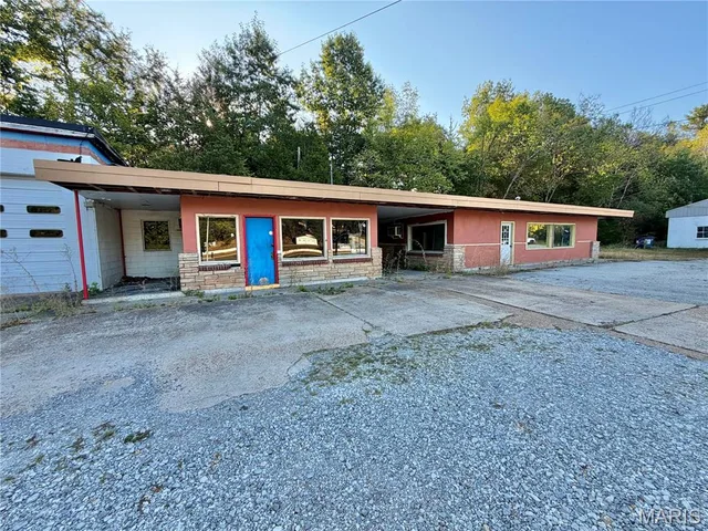 Front exterior — 0 HWY 63 Houston Missouri real estate