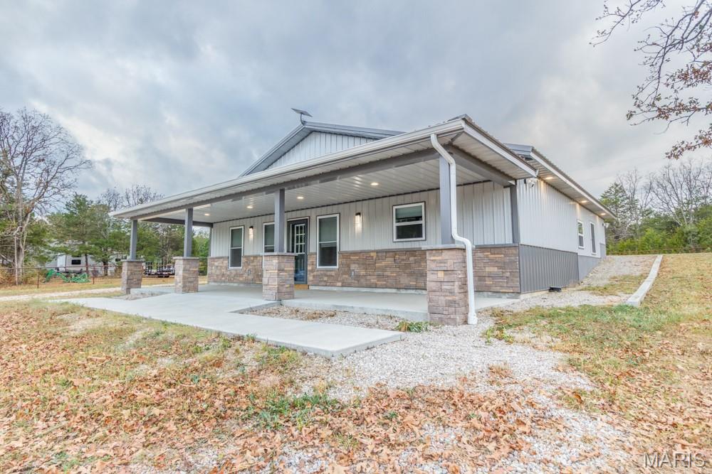 27551 Steamboat Lane Laquey Missouri 3 bedroom 2 bathroom home for sale listed at $669,900